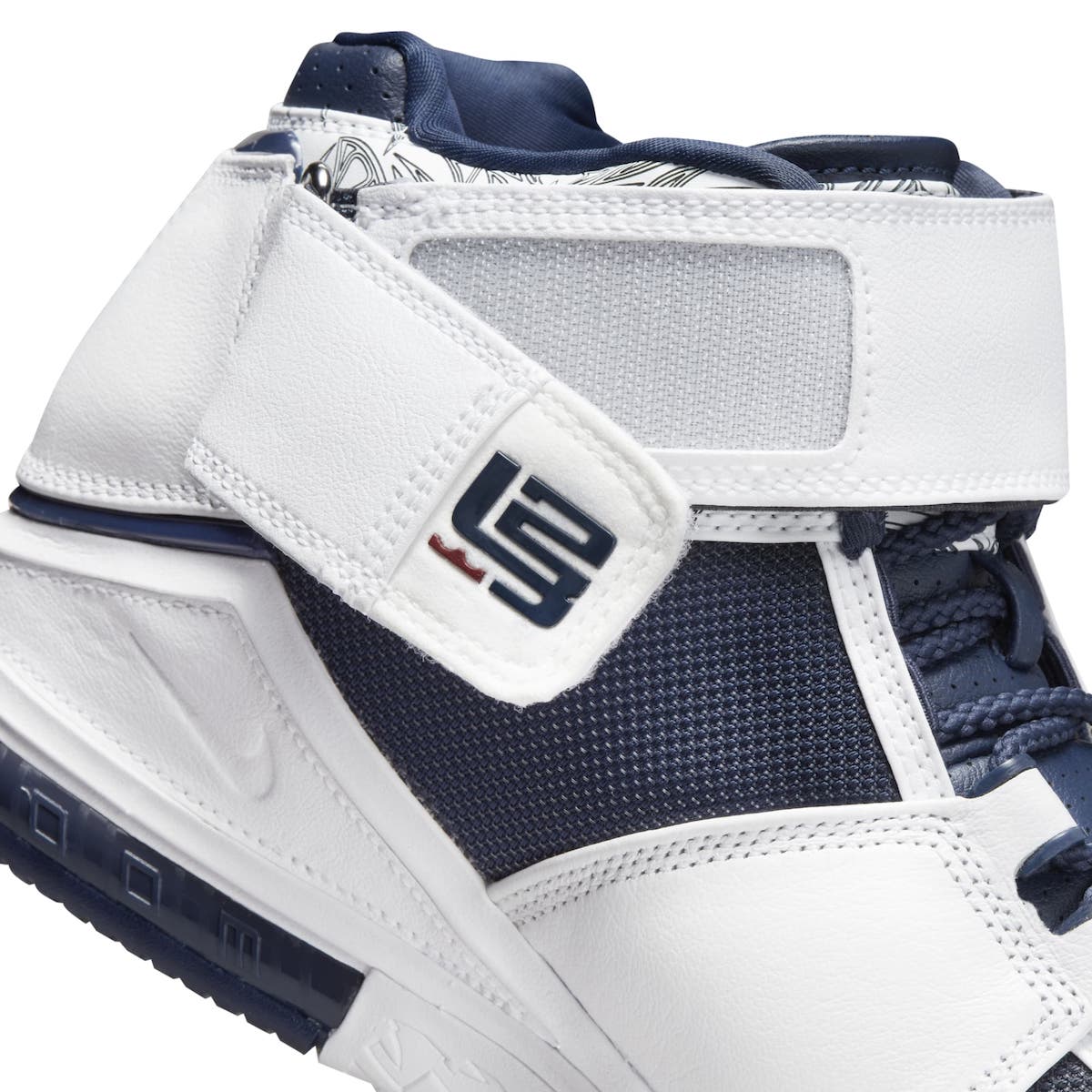 Nike-LeBron-2-USA-Midnight-Navy-2022-DR0826-100-Release-Date-9.jpeg