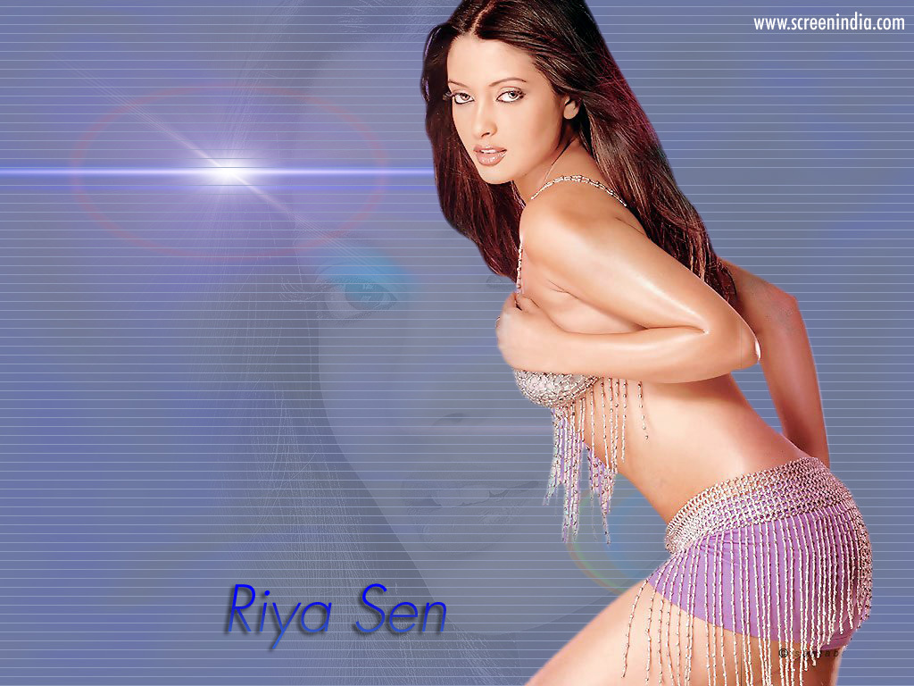 16483-Riya-Sen.jpg