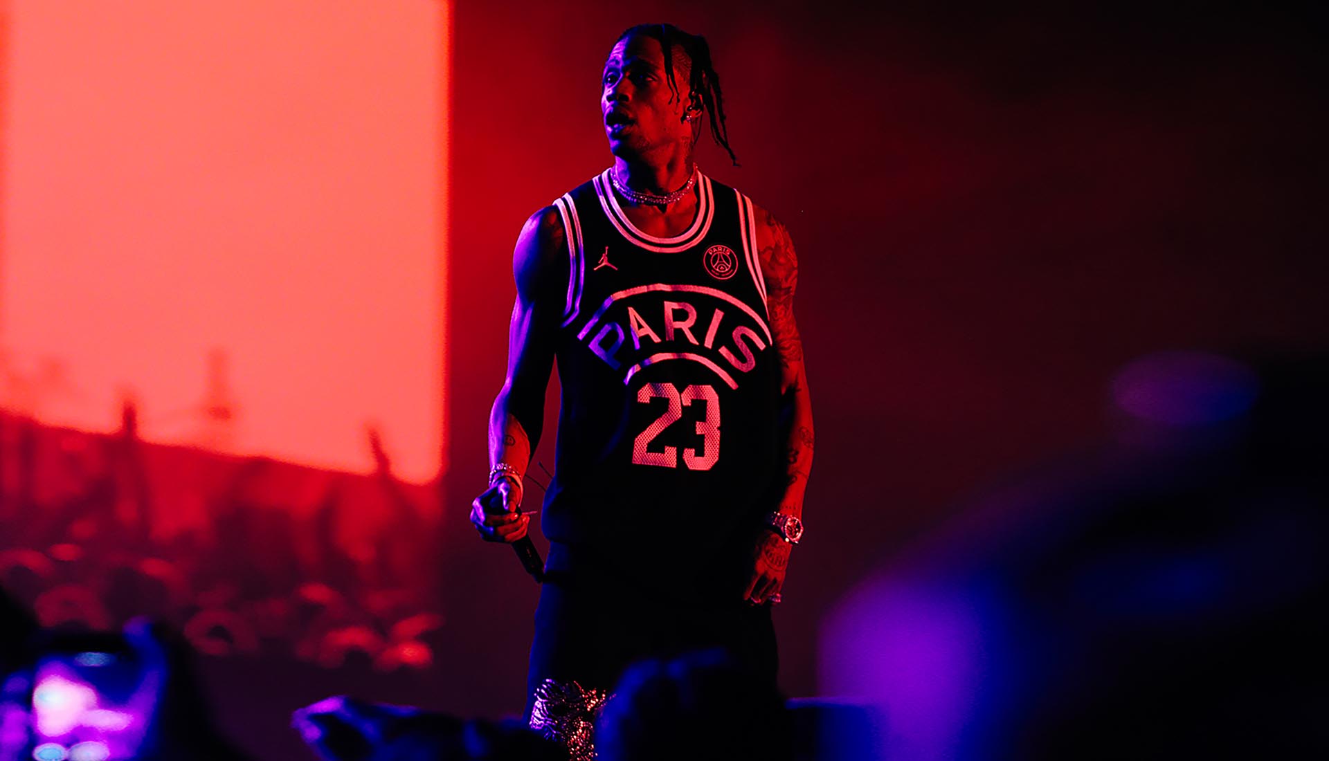 top-travis-scott-psg-jumpman-min.jpg