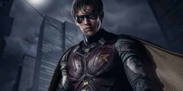 Robin_in_live_action_Titans.jpg