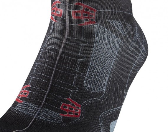 air-jordan-iv-bred-socks-01-570x449.jpg