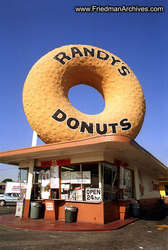 Randys%20Doughnuts%20(Nikon%20Scan)%208x12%20300%20dpi.jpg