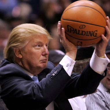 03-trump-basketball.w190.h190.2x.jpg