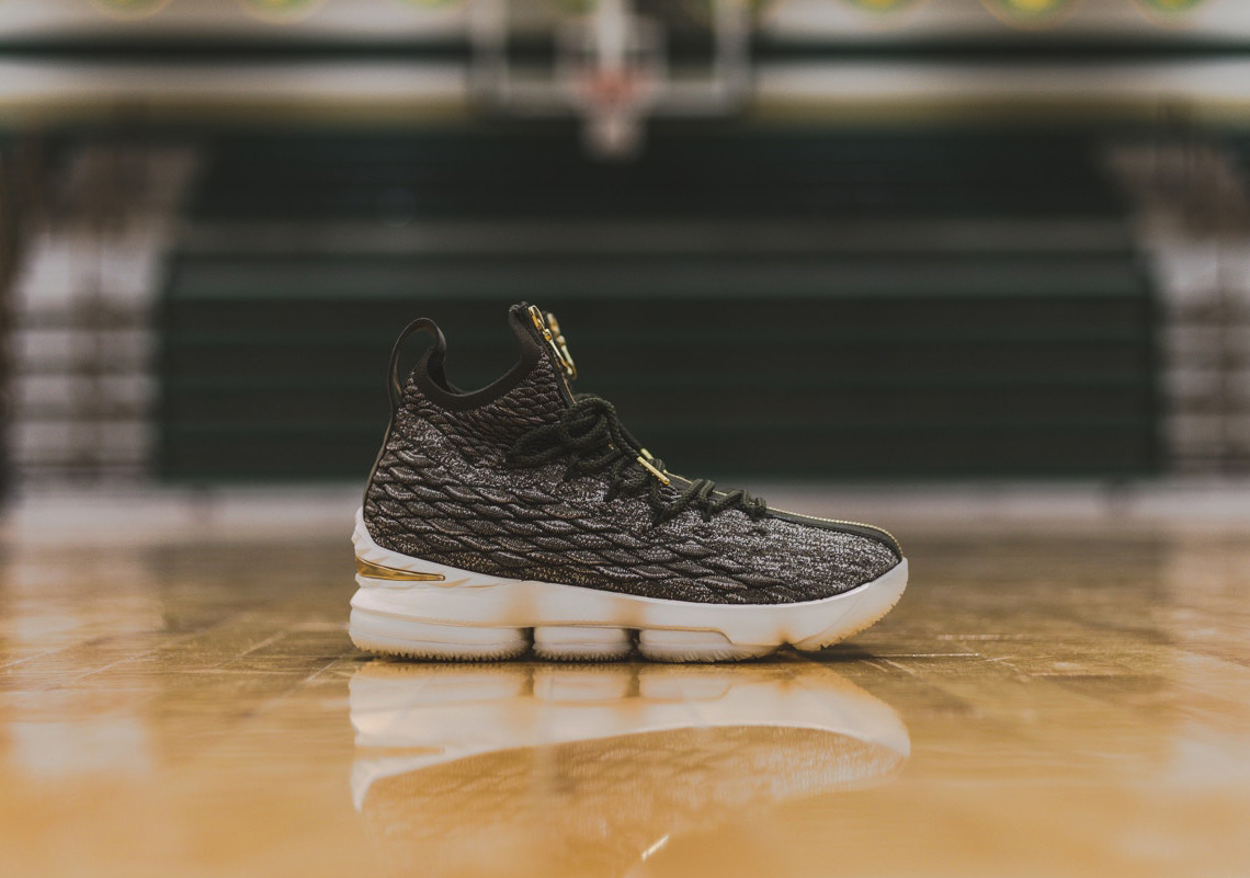 svsm-kith-nike-lebron-15-1.jpg