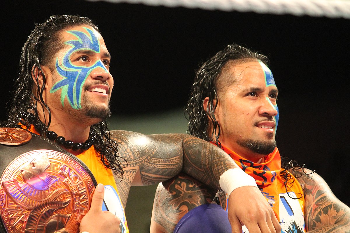 1200px-The_Usos_2014.jpg