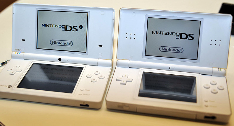 dsi-vs-ds-lite-screen-comparison-screenshot.jpg