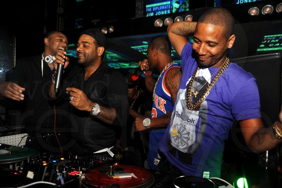 5-Jim-Jones-Camron-Juelz-Santana-live.jpg