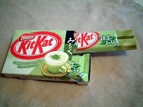 Kit+Kat+Green+Tea+Japan.jpg