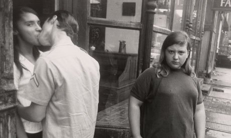 Garry-Winogrand-couple-Ne-006.jpg