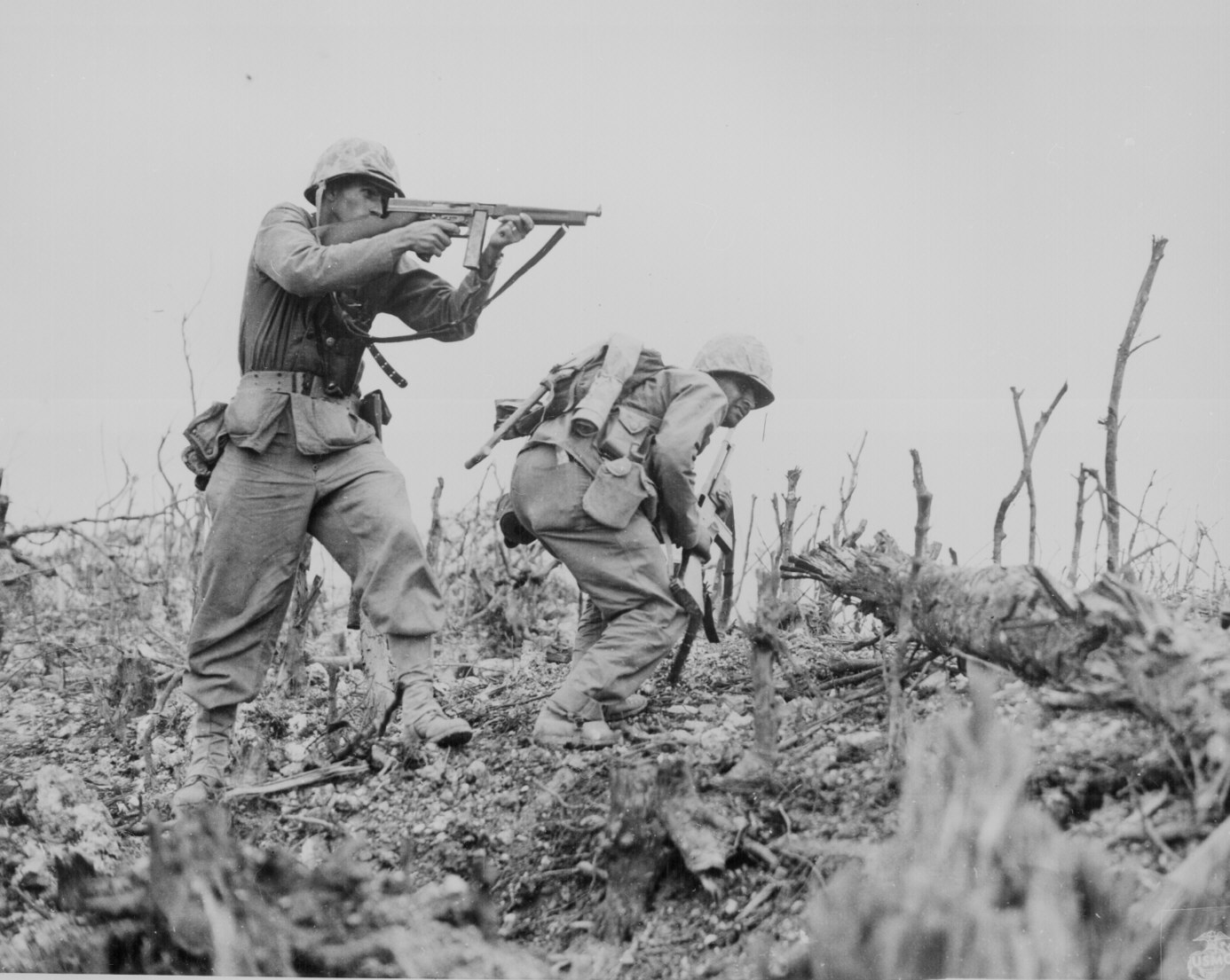 2-american-soldiers-in-battle.jpg