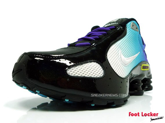 nike-shox-playstation-02.jpg