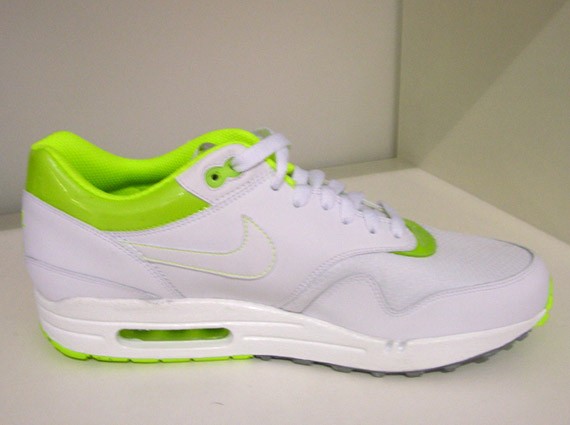 air-max-1-white-neon-01.jpg