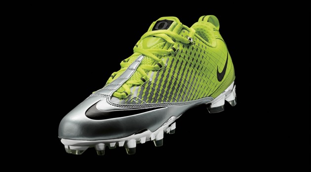 New_Oregon_Football_Nike_Pro_Combat_Uniforms_Cleats.jpg