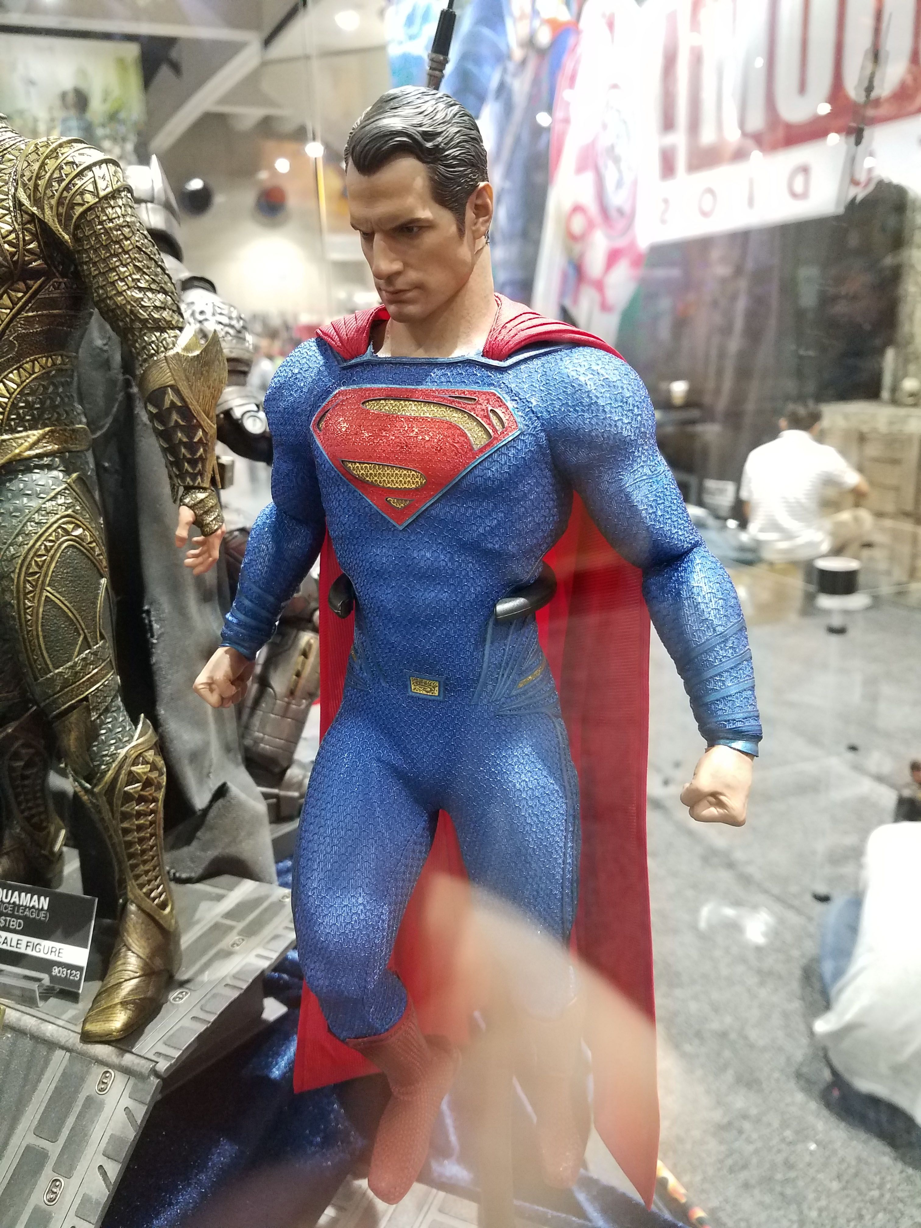 superman-justice-league-hot-toys-sideshow-2.jpg