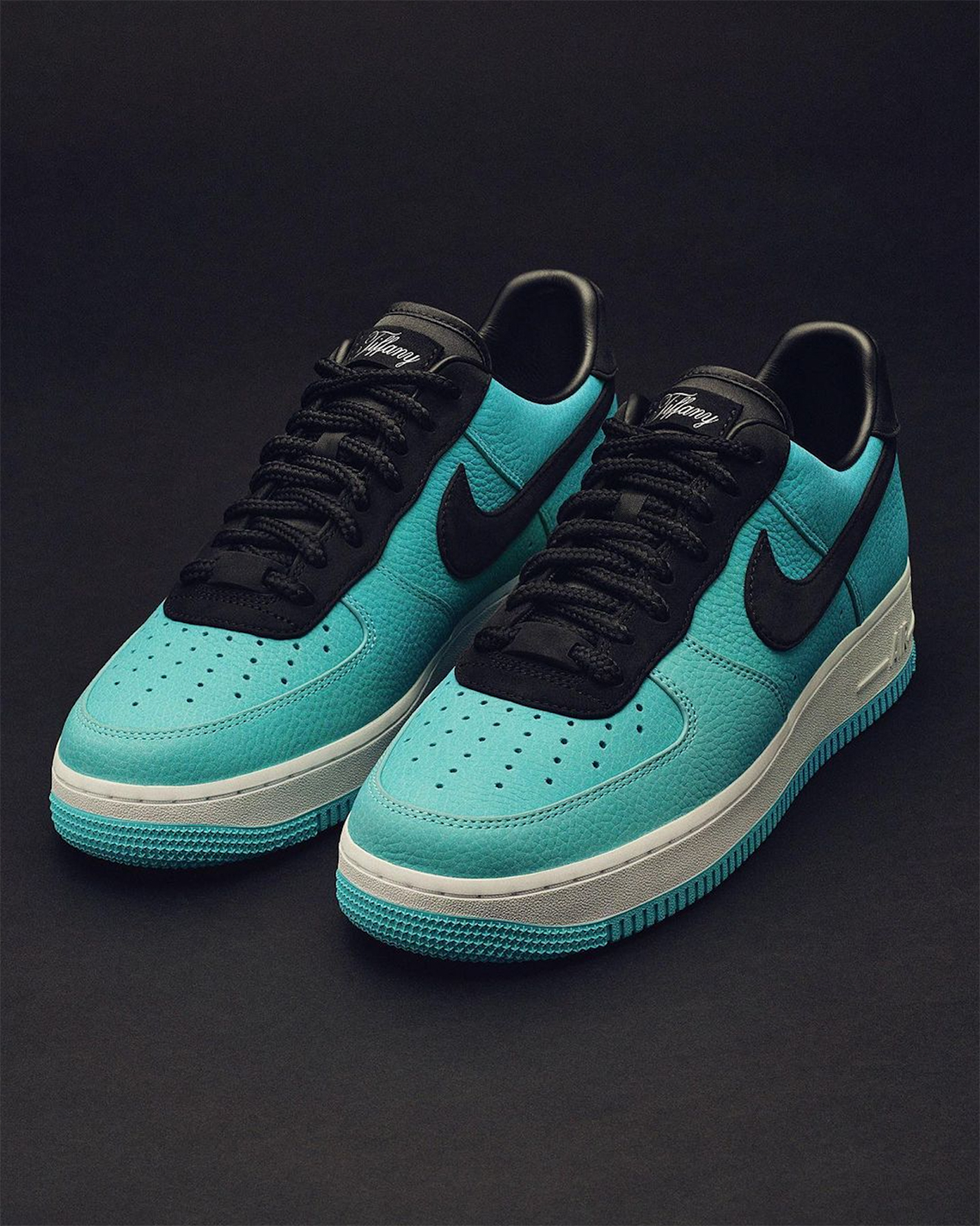 tiffany-nike-air-force-1-friends-and-family-blue-1.jpg