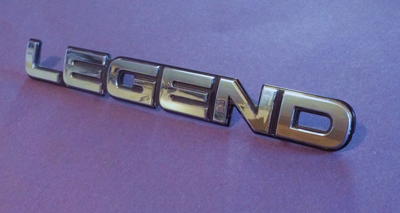 Original_1990-1991-1992-1993_Acura_Legend-Legend_Trunk_Lid_Emblem2__10106.1611285307.JPG