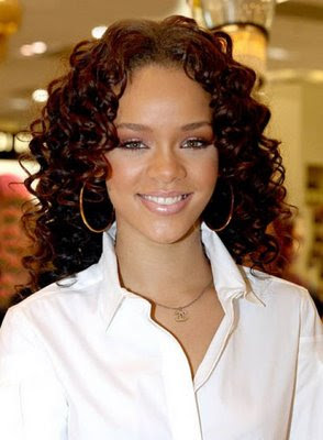 Rihanna+wavy+long+hair+style.jpg