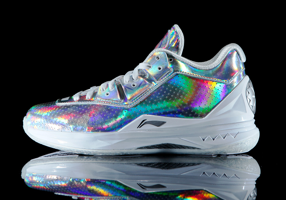 li-ning-way-of-wade-4-wow4-all-star-iridescent-1.jpg