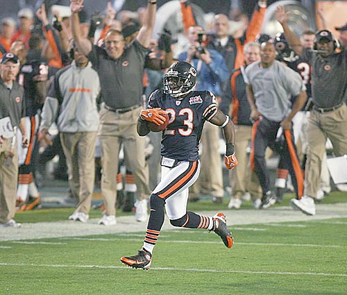 devin-hester-sb-touchdown-2-5-07.jpg