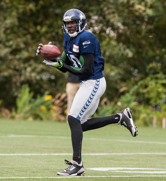 terrell-owens-air-jordan-iii-seahawks-3.jpeg