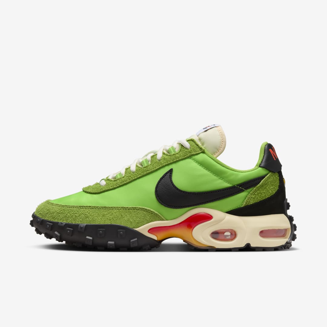 Nike-Air-Max-Waffle-SP-Action-Green-FV6946-301-03.jpg