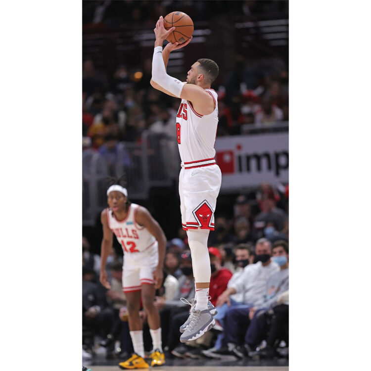 Zach-Lavine-Air-Jordan-9-Cool-Grey-01-750x750.jpg