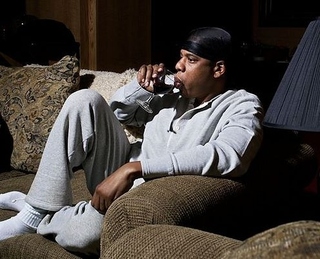 jay-z-relaxes-like-a-boss-10461-1294760114-41.jpg