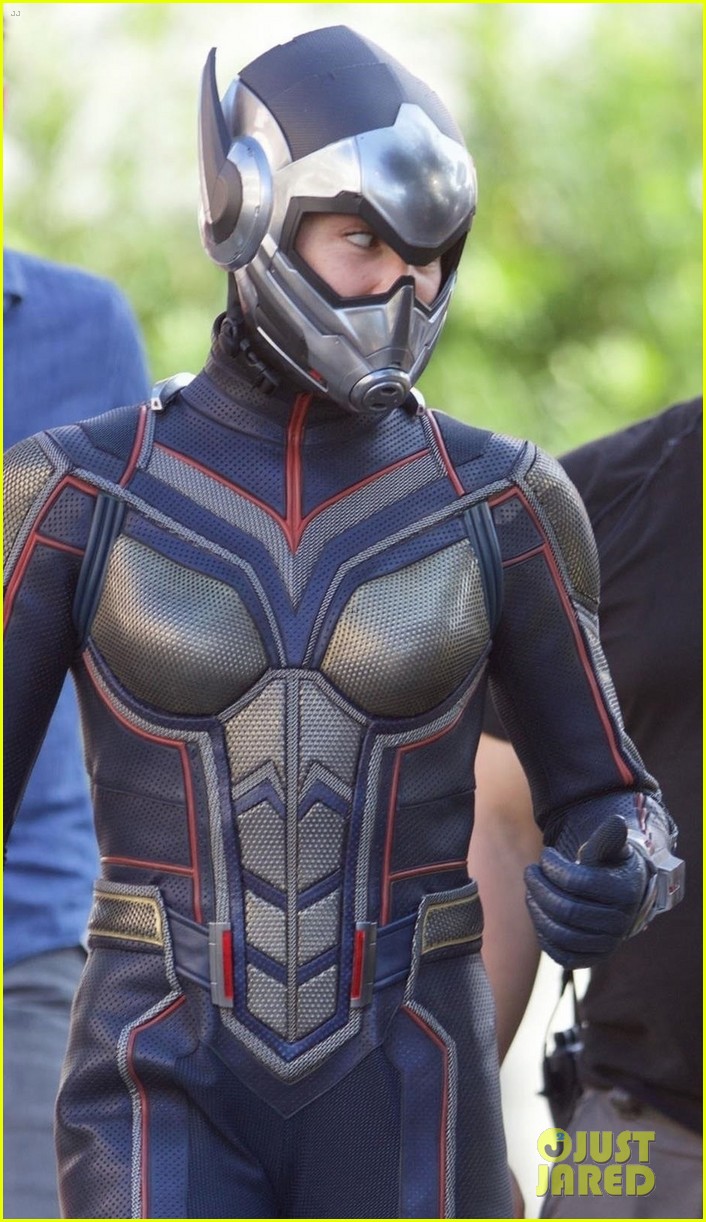 evangeline-lilly-suits-as-the-wasp-on-set-of-ant-man-sequel-08.jpg