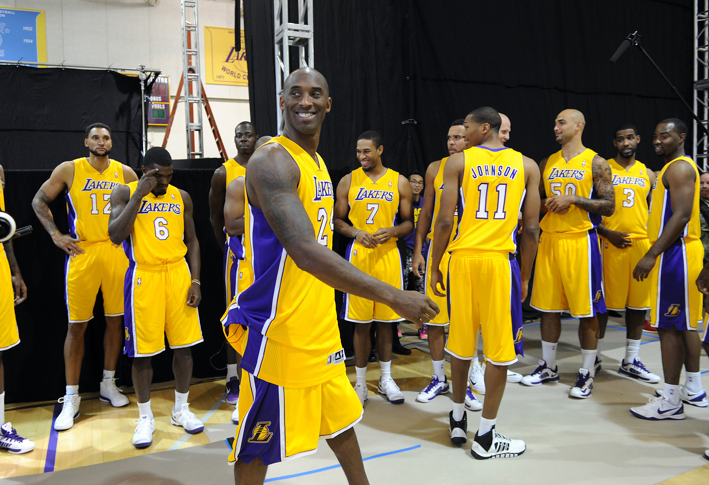 lakers2014.jpg