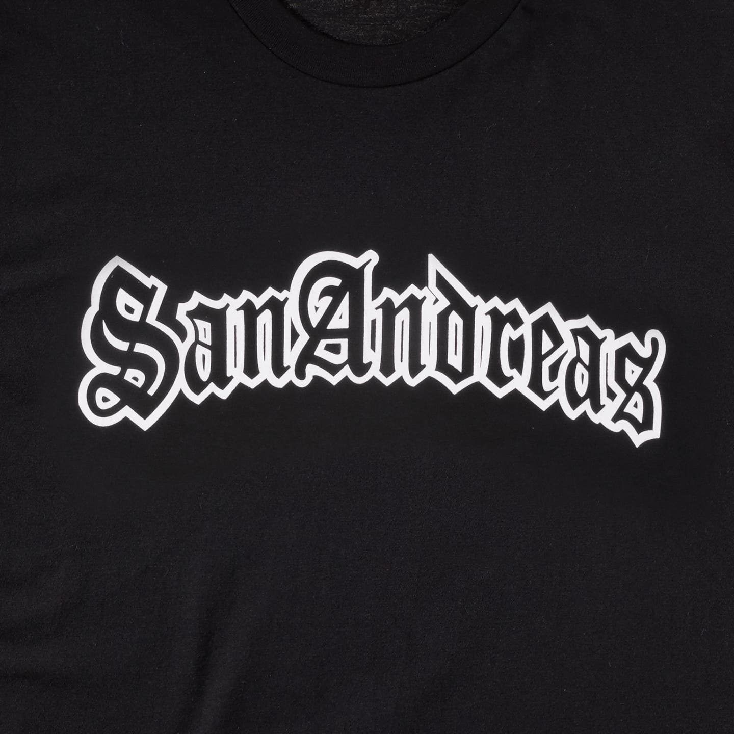 _0008_GTASA_Tshirt_SanAndreasBlkMen_Front_01.jpg