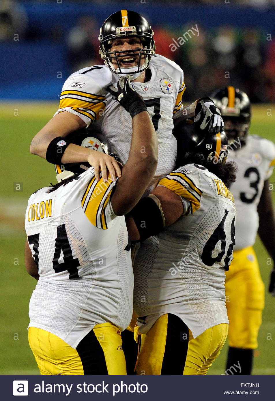 pittsburgh-steelers-quarterback-ben-roethlisberger-celebrates-with-FKTJNH.jpg