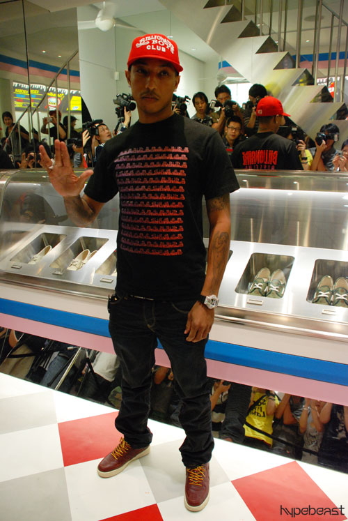 pharrell-autograph-event-3.jpg