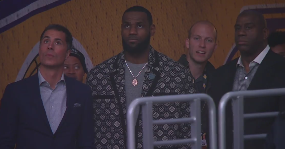 Sport GIFs & random things: LeBron James stands with Lakers execs Magic  Johnson, Rob Pelinka