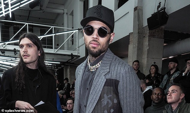 8832734-6618803-R_B_singer_Chris_Brown_pictured_in_Paris_during_the_city_s_fashi-a-51_1548170967062.jpg