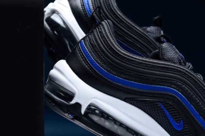 Nike-Air-Max-97-OG-Anthracite-Black-Racer-Blue-AR5531-001-August-16-2018-4-e1534907744928.jpg