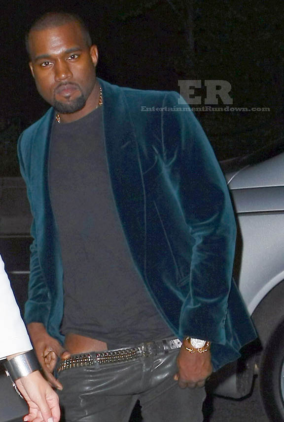 Kanye-West-Kim-Kardashian-Pants-Down.jpg