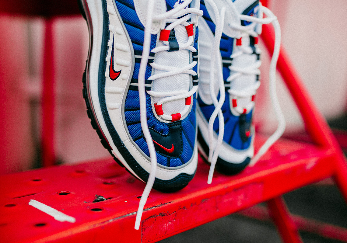 nike-air-max-98-gundam-2018-release-6.jpg