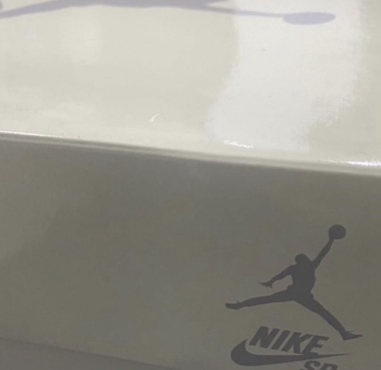Nike-SB-Air-Jordan-4-DR5415-103-Box.jpg