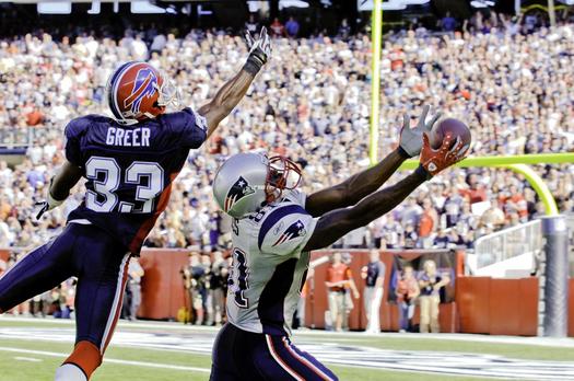 randy-moss-vs-buffalo-bills1.jpg