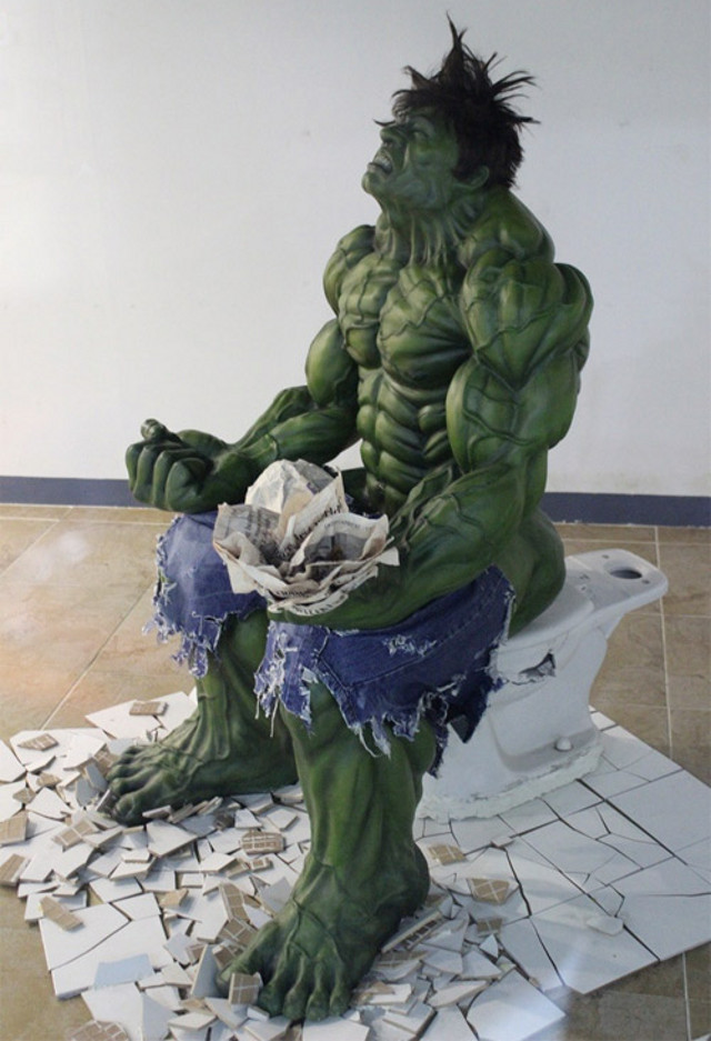 hulk-bathroom-struggle.jpg