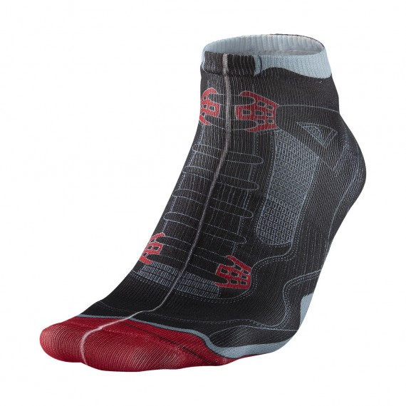 air-jordan-iv-bred-socks-03-570x570.jpg