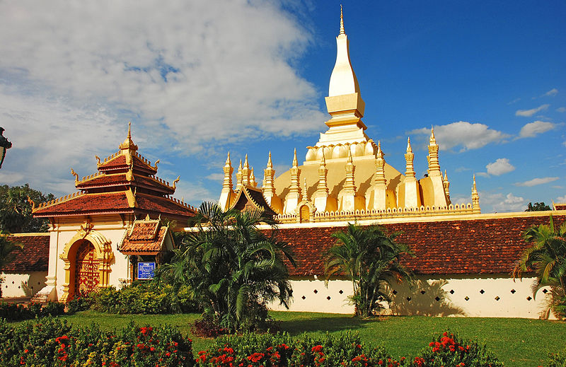 800px-Pha_That_Luang%2C_Vientiane%2C_Laos.jpg