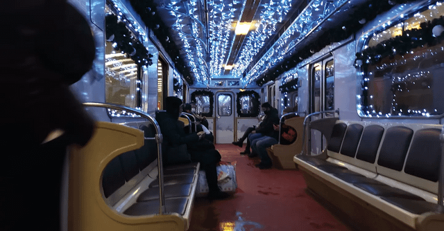 r/ANormalDayInRussia - A normal metro ride in Moscow