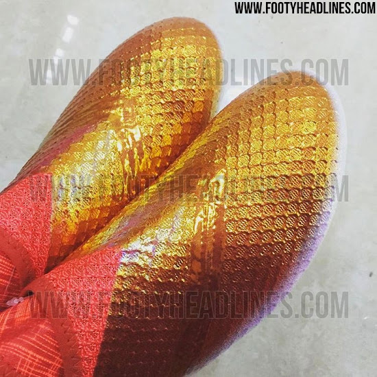 unreleased-adidas-messi-16-pureagility-ballon-dor-boots-3.jpg