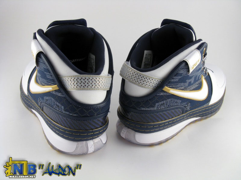 nike-zoom-lebron-6-pe-akron-7-14.jpg