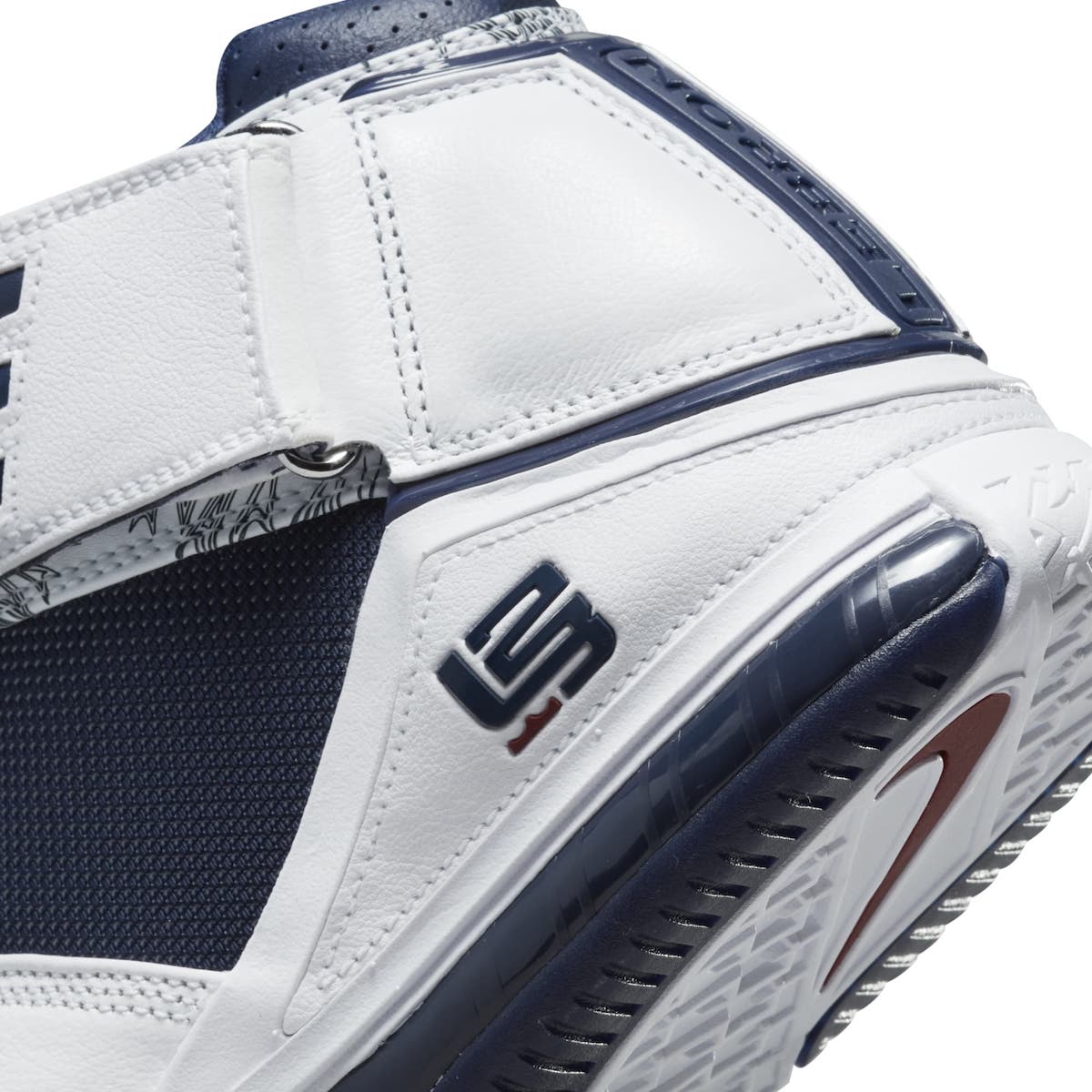 Nike-LeBron-2-USA-Midnight-Navy-2022-DR0826-100-Release-Date-8.jpeg