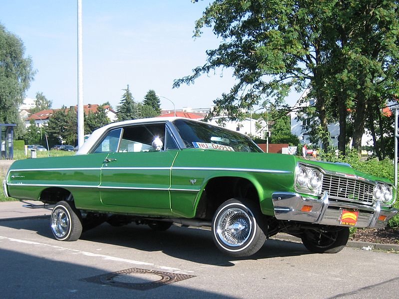 799px-Chevrolet_Impala_1964_Lowrider.JPG