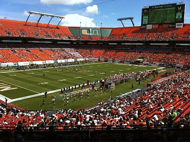 Miami_Crowd_SunLife.jpeg