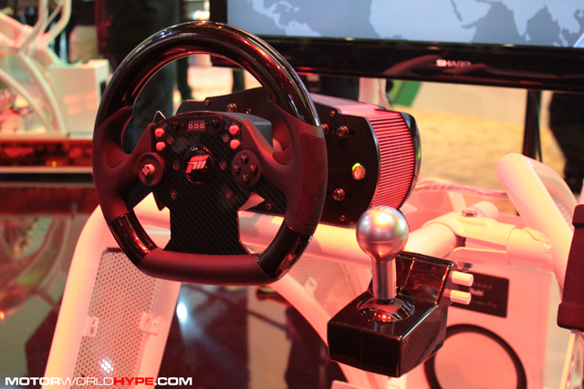 fanatec_forza_motorsport_4_wheel_small2.jpg