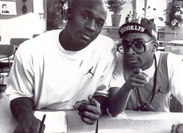 michael_jordan_and_spike_lee_image.jpg